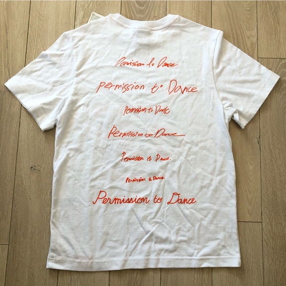 NWT BTS Permission to Dance on Stage Official Merch T Shirt in White Size S - Picture 4 of 11